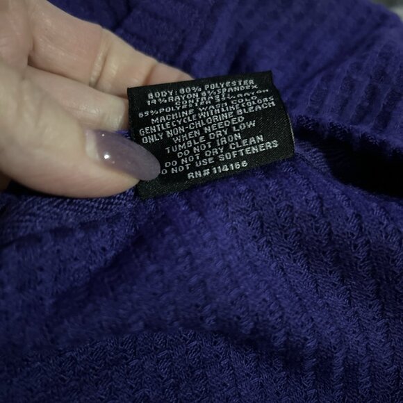 NEW Washington Huskies Colosseum Athletics Purple Pullover  Women's M - Picture 8 of 9